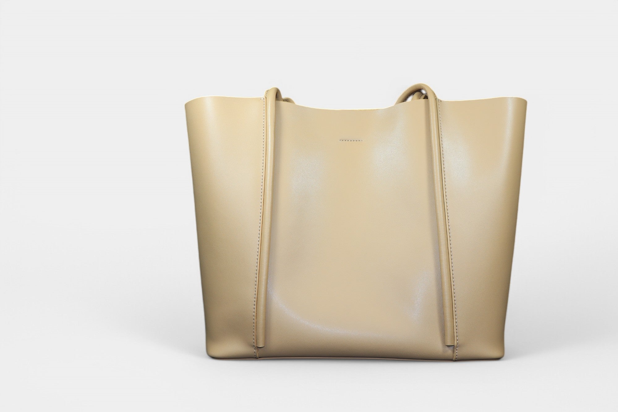 Geräumige Tasche aus Leder